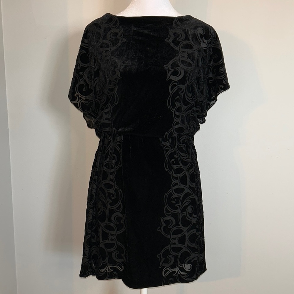 White House/Black Market Black Velvet Dress Size XS